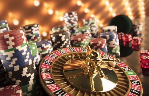Почему люди играют в казино и азартные игры?